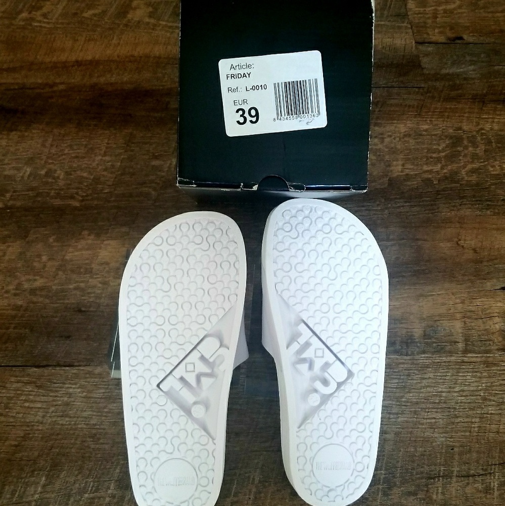 NWT White Brand Love You More Than Friday Slides - Picture 4 of 4